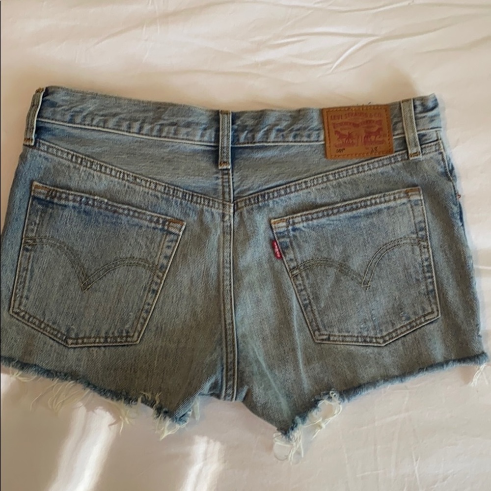 Levi’s cut off shorts